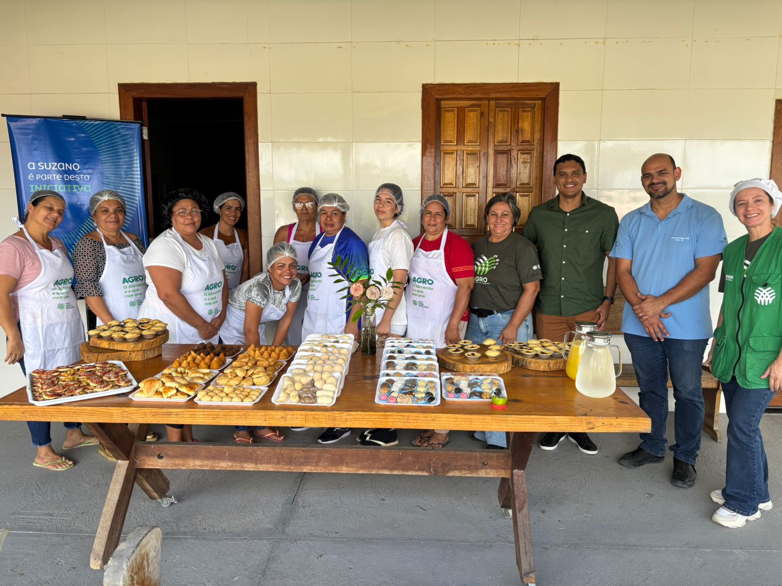 Mulheres recebem qualificação em doces e salgados no interior de Linhares