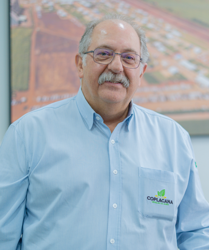 Marcos Farhat é o atual presidente